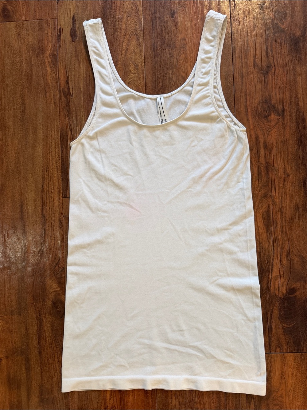 Aritzia Babaton white tank top